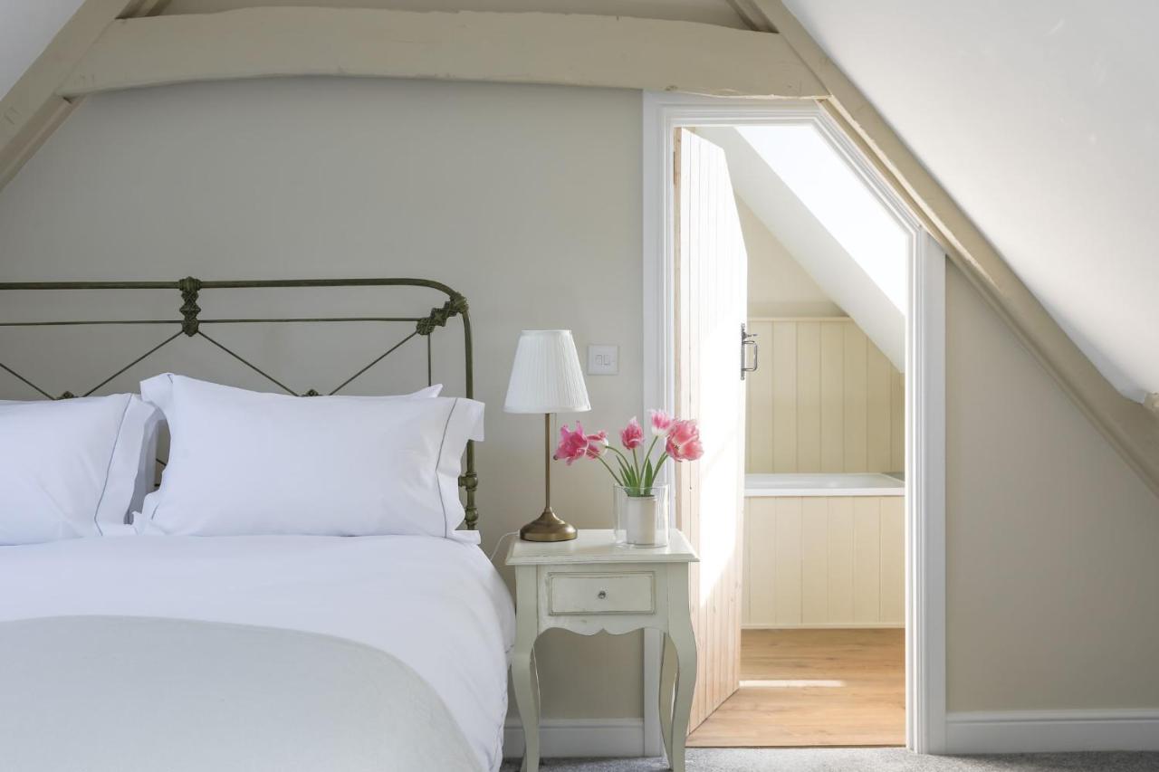 Coombers Mead Cottage Тетбери Экстерьер фото