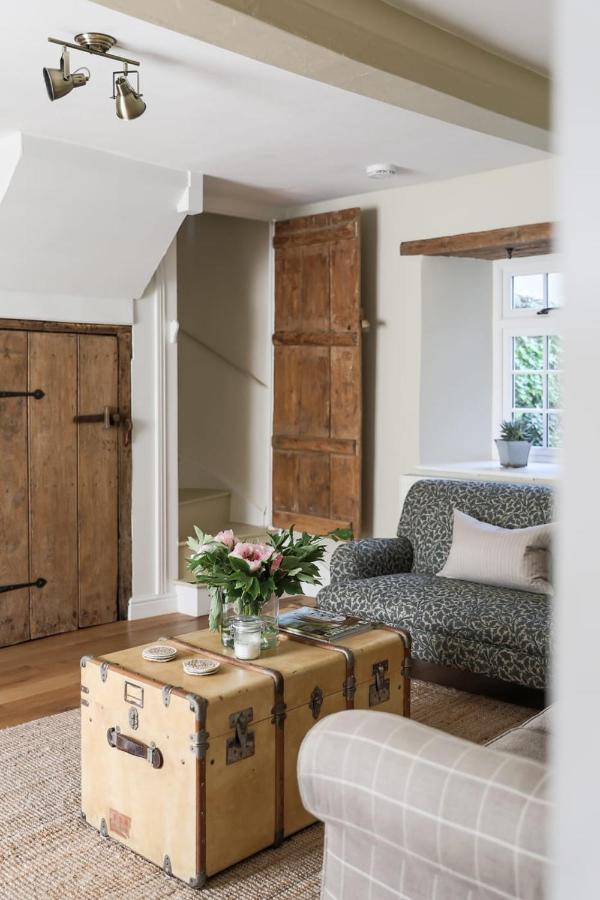 Coombers Mead Cottage Тетбери Экстерьер фото