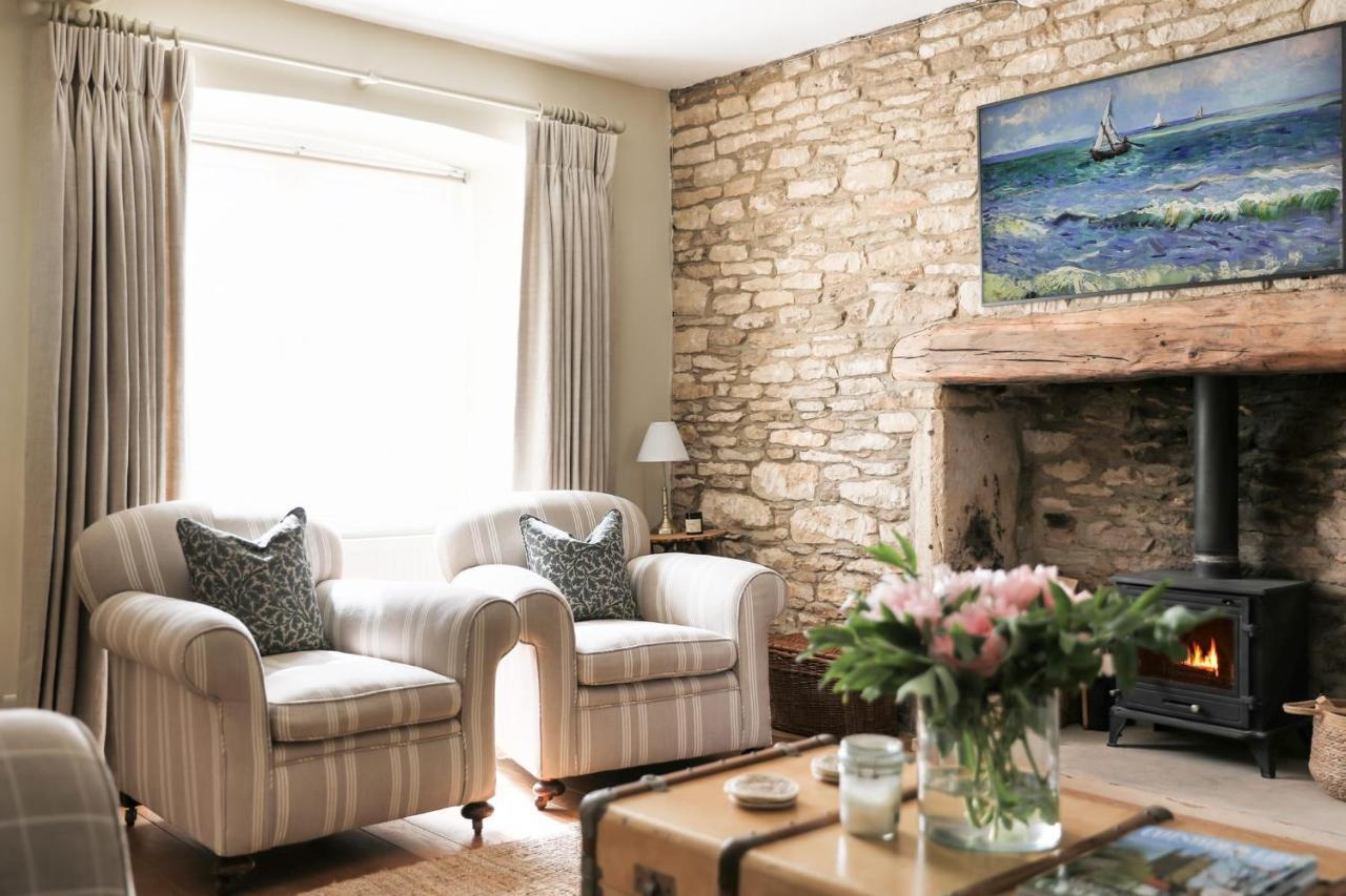 Coombers Mead Cottage Тетбери Экстерьер фото